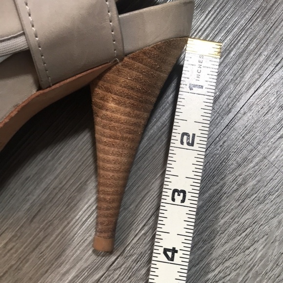 Theory Light Taupe Sling Back Crisscross Heeled Sandals size 37 - Picture 5 of 10